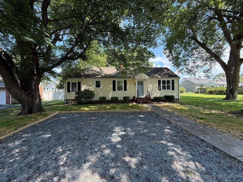 36 Roseneath AVE, Kilmarnock, VA 22482