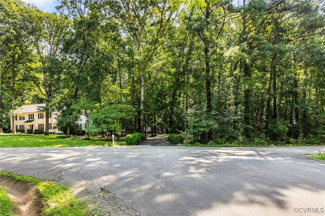 North Chesterfield, VA 23236,221 Farnham DR
