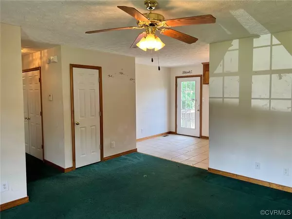 Petersburg, VA 23803,6018 Glencadam RD