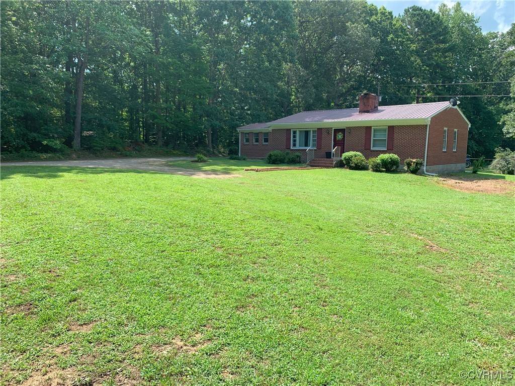 Blackstone, VA 23824,667 Poplar Lawn RD