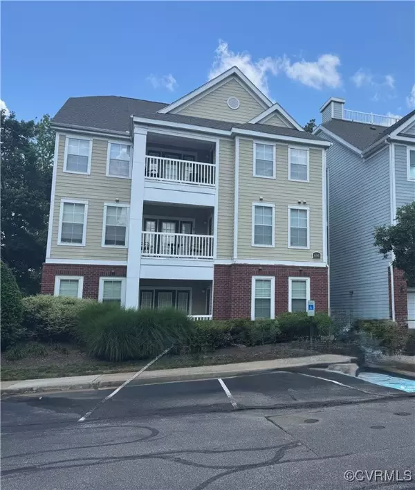 Midlothian, VA 23114,604 Bristol Village DR #303