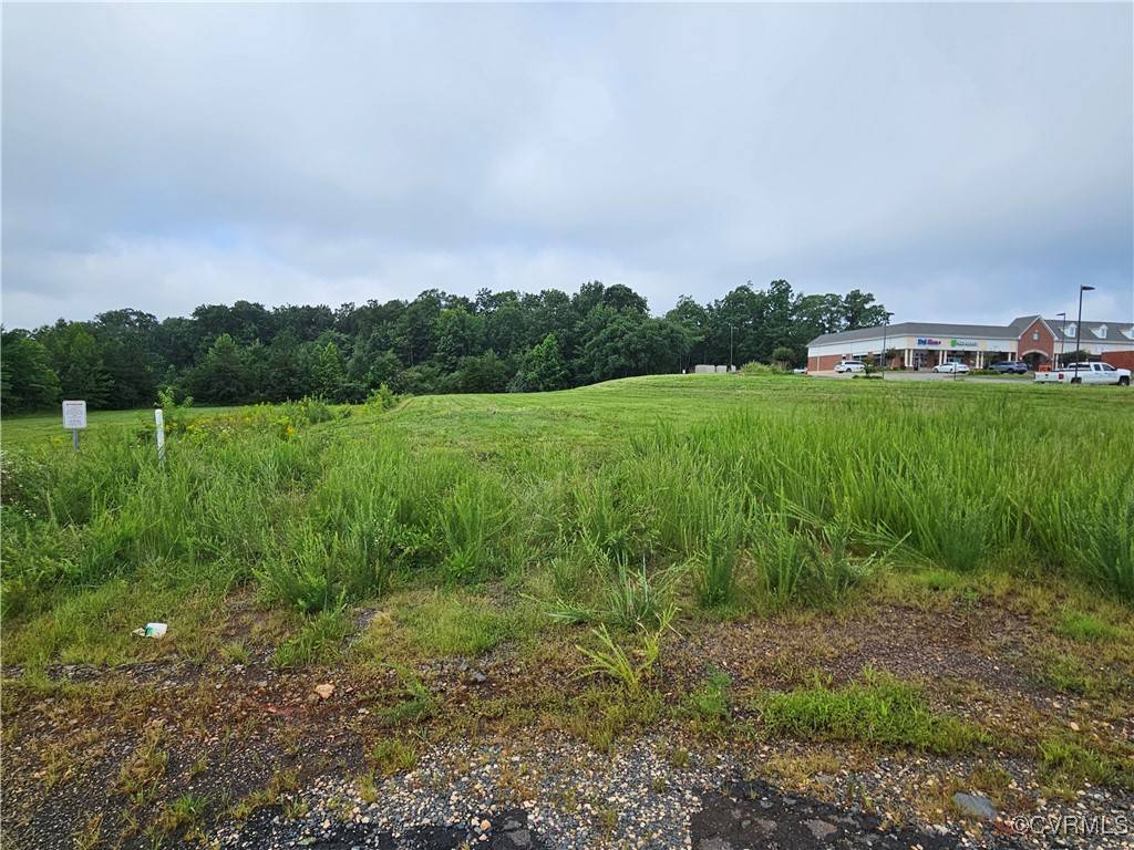 1 BUCKINGHAM CENTRE DR, Dillwyn, VA 23936