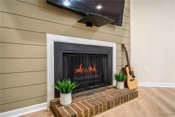 Williamsburg, VA 23185,310 Patriot LN #F