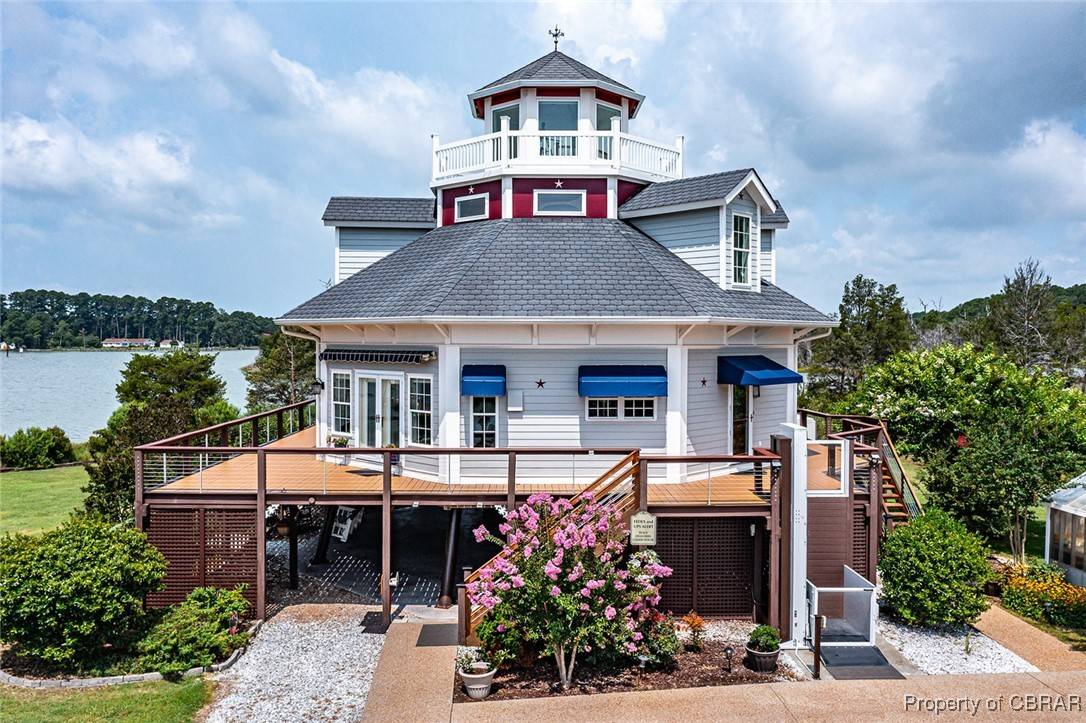 Port Haywood, VA 23109,744 Possum Point RD