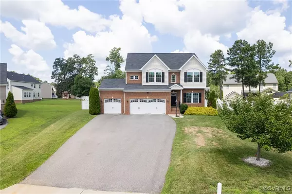 8724 Branchs Woods LN, North Chesterfield, VA 23237