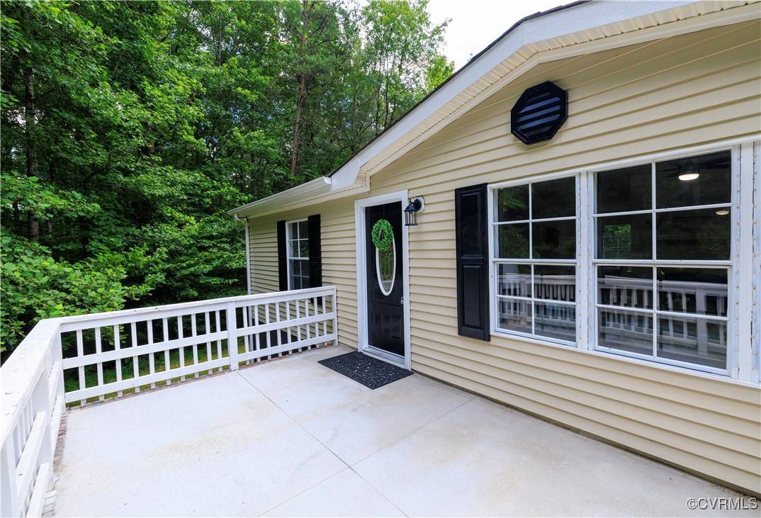 Louisa, VA 23093,352 Ambler RD