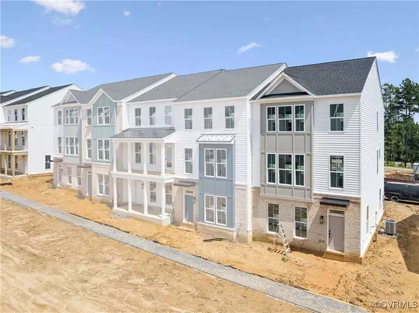 15339 Sunray ALY, Midlothian, VA 23112