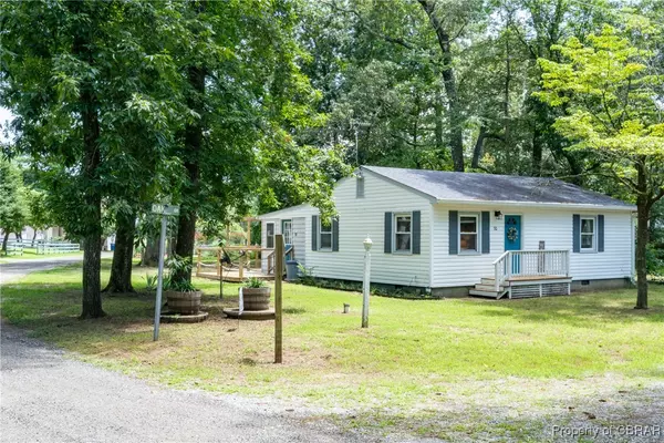 Hartfield, VA 23071,70 Oak DR