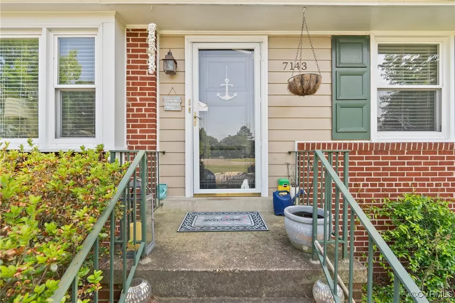 7143 Cherry LN, Mechanicsville, VA 23111