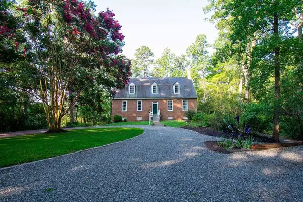 1093 Browns LN, Lancaster, VA 22503
