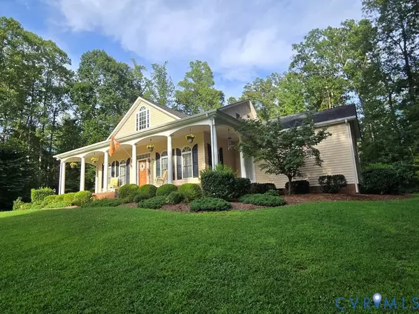 313 Briarwood Dr, Farmville, VA 23901