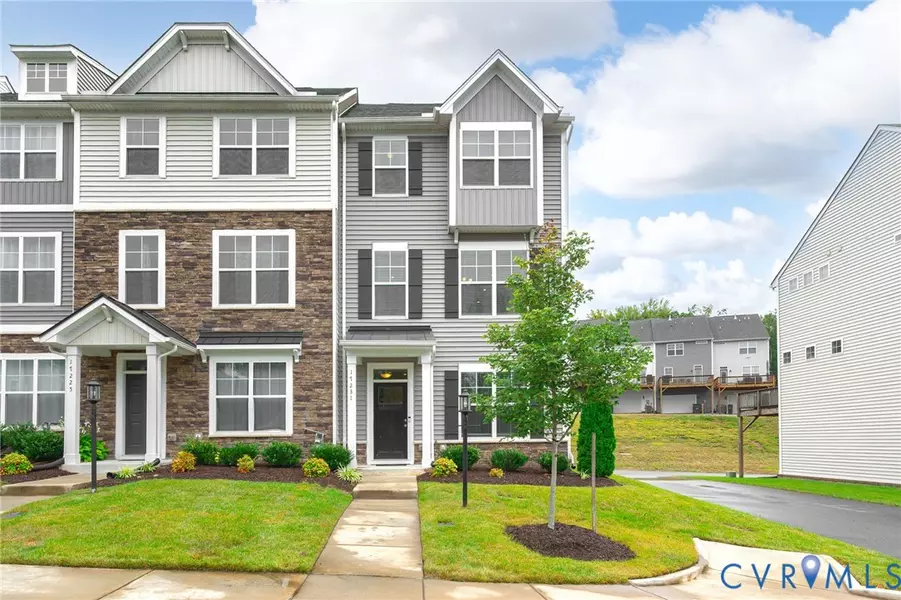 17231 Gossamer DR, Moseley, VA 23120