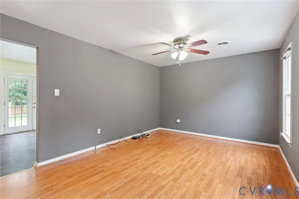 North Chesterfield, VA 23237,4317 Laurel Oak RD