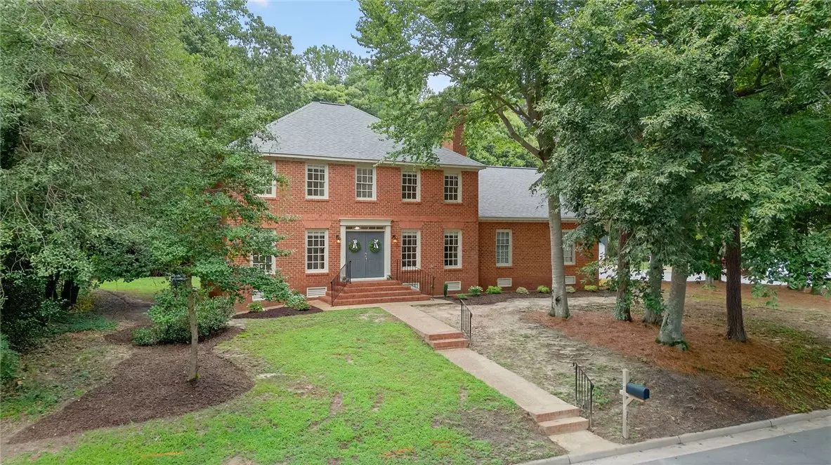 Williamsburg, VA 23185,206 Lewis Robert LN