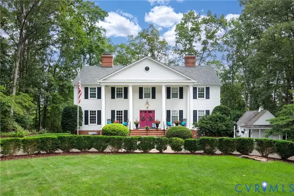 1911 Oakengate LN, Midlothian, VA 23113