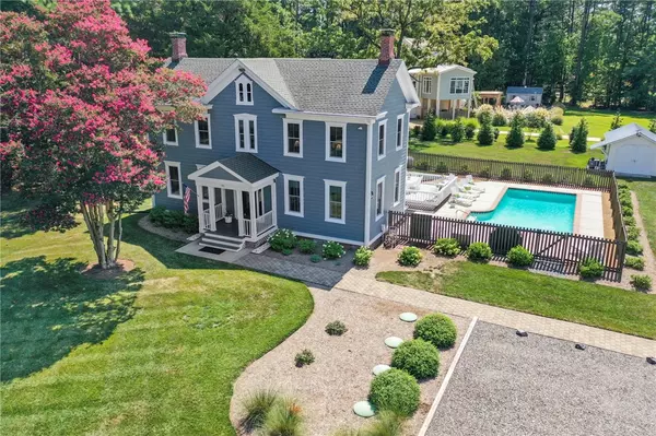 95 Starfish LN, White Stone, VA 22578