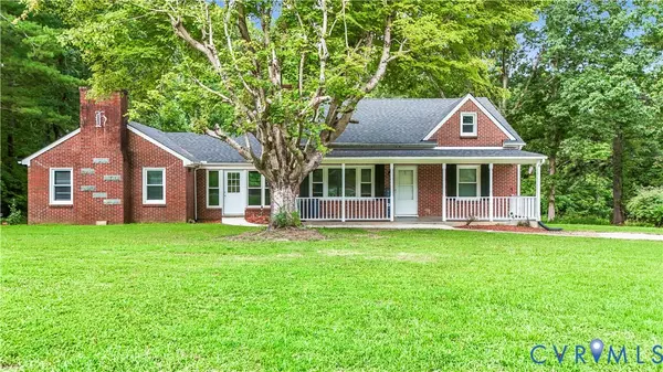 101 Poorhouse LN, Drakes Branch, VA 23937