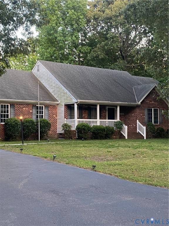 8304 Elizabeth Ann DR, Hanover, VA 23111