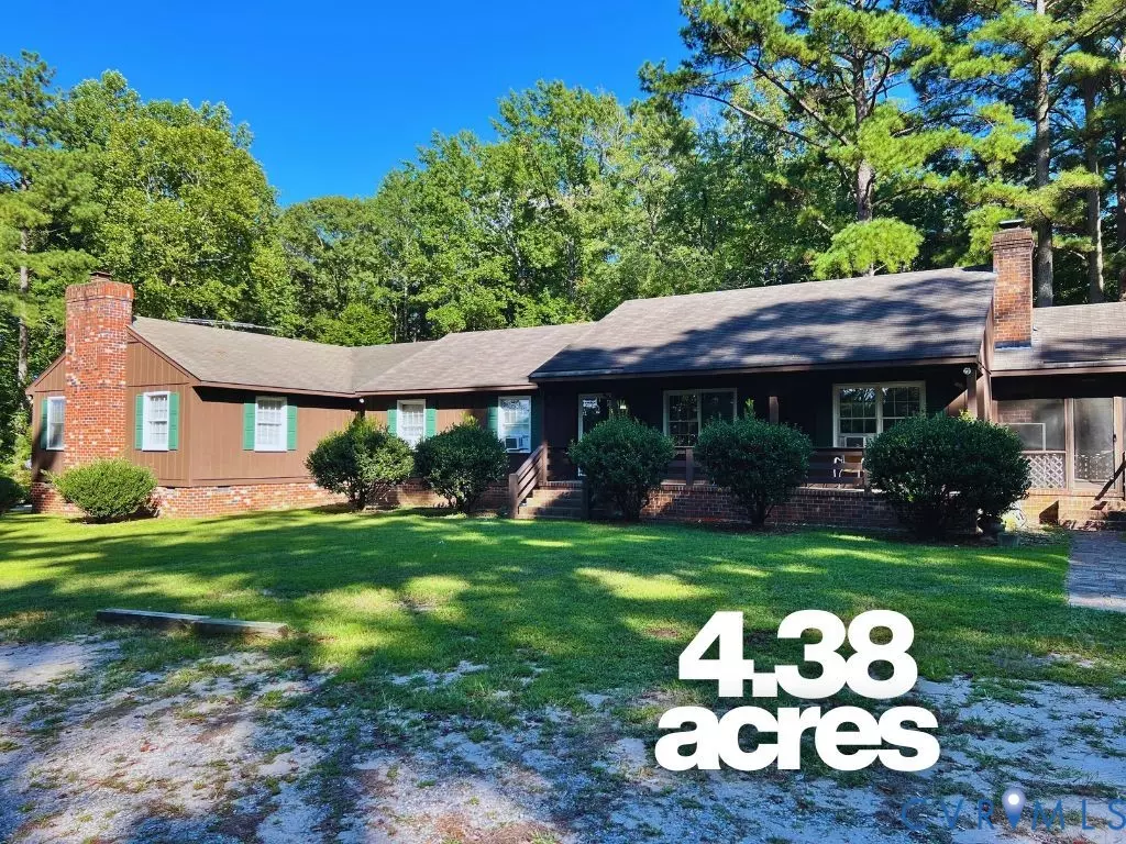 Tappahannock, VA 22560,3749 Richmond HWY