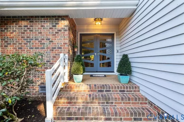 Richmond, VA 23238,9924 Colony Bluff DR