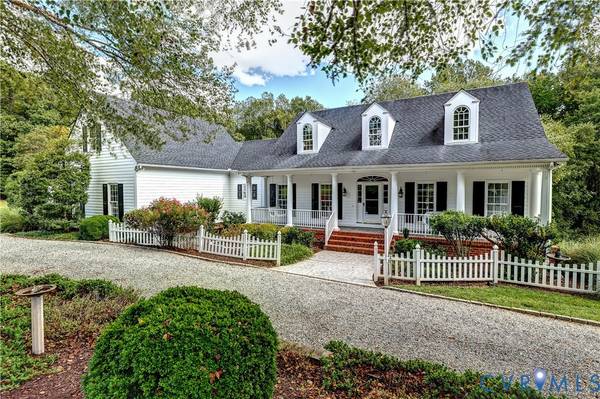 5 Red Fox RD, Manakin Sabot, VA 23103