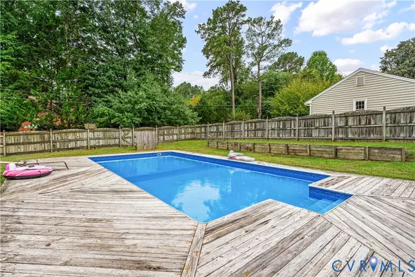 Chester, VA 23831,5817 Buxton DR