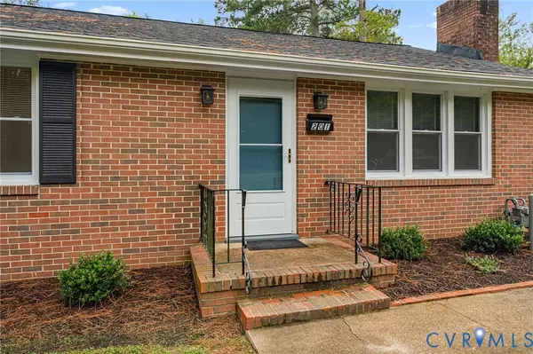 Colonial Heights, VA 23834,201 Crestwood DR