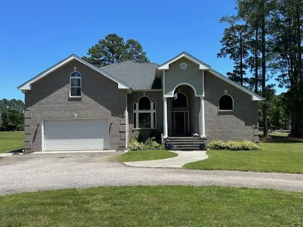 Mathews, VA 23109