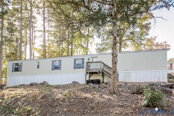 163 Chaco TRL, Bracey, VA 23919