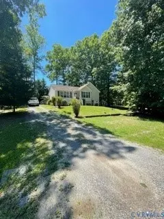 100 Hessian DR, Ruther Glen, VA 22546