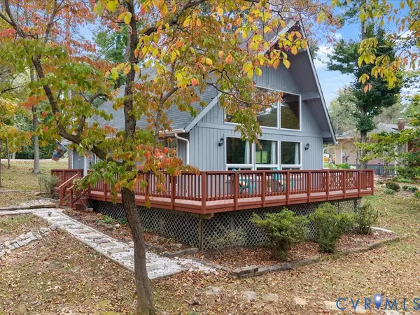 2100 Lakeview DR, Powhatan, VA 23139