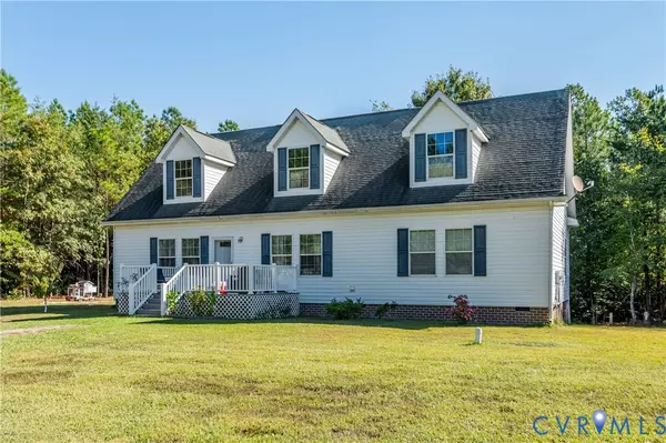 180 Mechams Cove RD, Topping, VA 23169