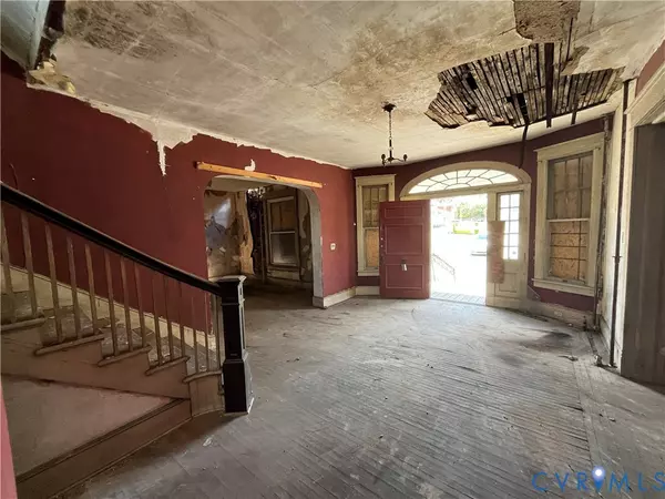 Petersburg, VA 23803,17 Corling ST