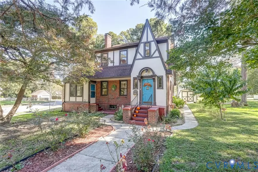 509 Cedar LN, Hopewell, VA 23860