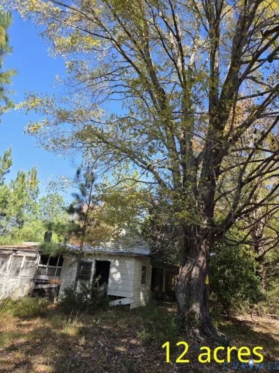 2211 Coles Ferry RD, Nathalie, VA 24577