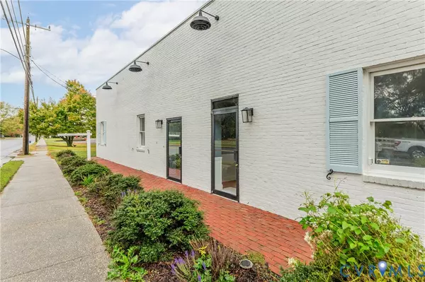 Deltaville, VA 23043,16945 General Puller HWY