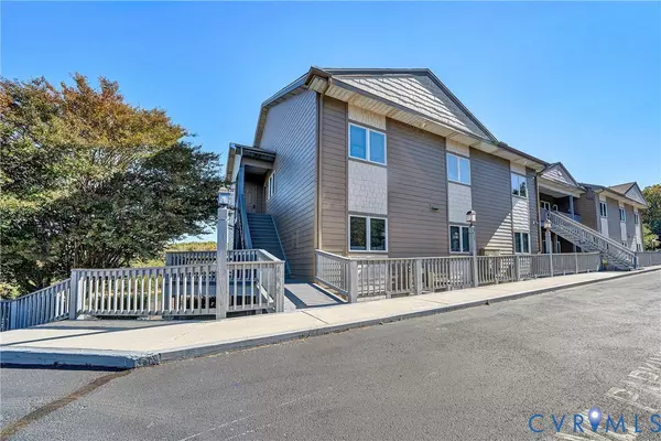 Huddleston, VA 24104,1103 Mariners Way