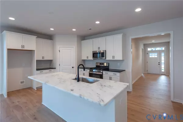 Chester, VA 23831,5013 Stavley RD