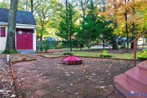 Chester, VA 23832,9819 Nott LN