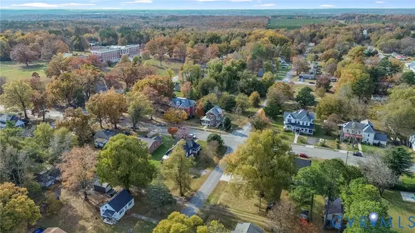 Blackstone, VA 23824,302 College AVE