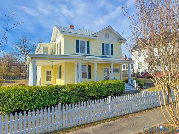 204 E Maryland AVE, Crewe, VA 23930