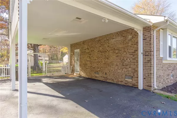 Richmond, VA 23234,6424 Daleshire DR