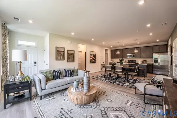 3727 Maze Runner DR, Midlothian, VA 23112