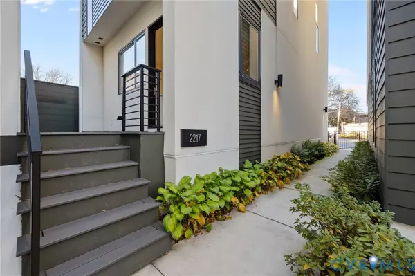 Richmond, VA 23220,2217 Uptown ALY #END