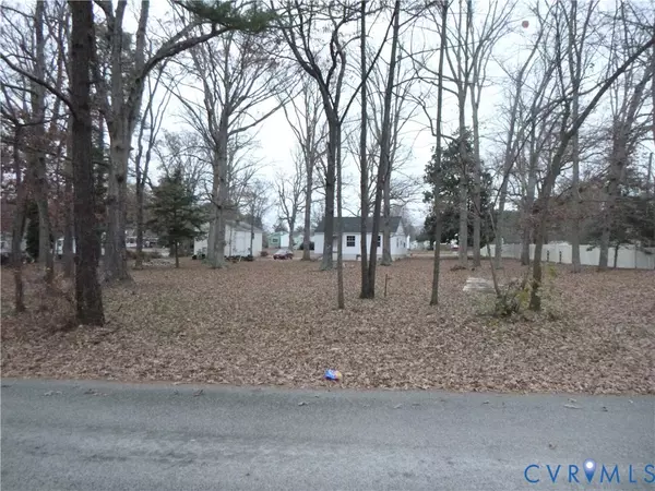 Blackstone, VA 23824,000 Luke ST