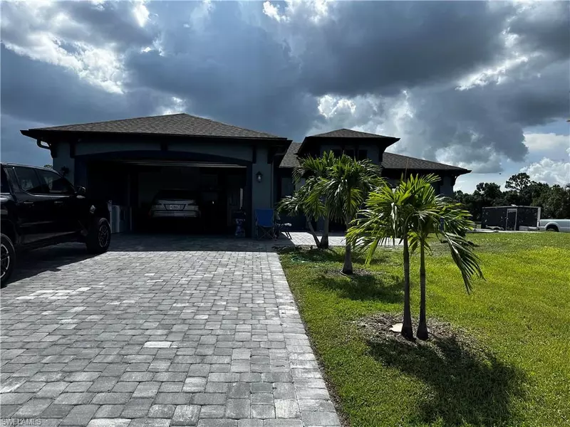 19781 Woodbridge LN, North Fort Myers, FL 33917