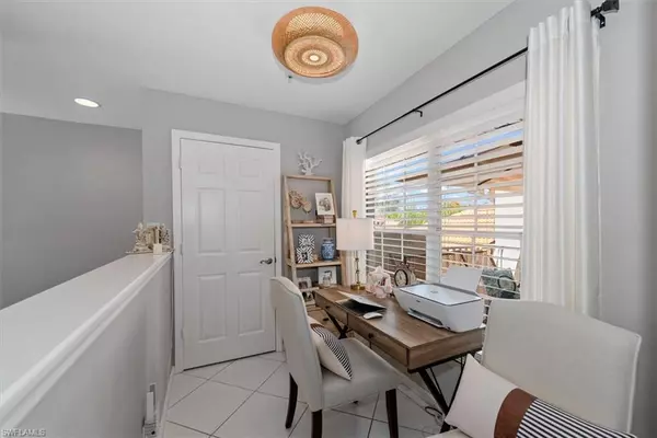 Naples, FL 34110,5135 Cobble Creek CT #203