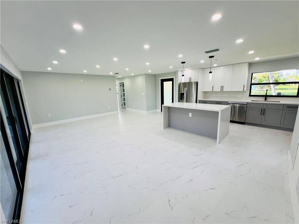 Cape Coral, FL 33904,235 SE 44th ST