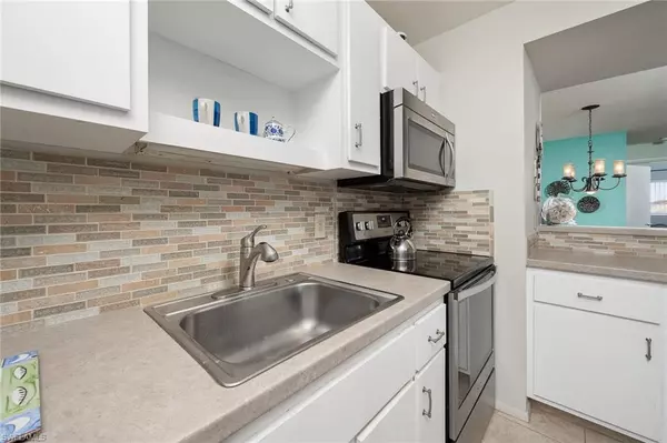 6498 Royal Woods DR #2, Fort Myers, FL 33908