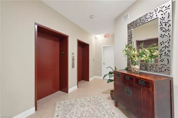 Cape Coral, FL 33914,6081 Silver King BLVD #505